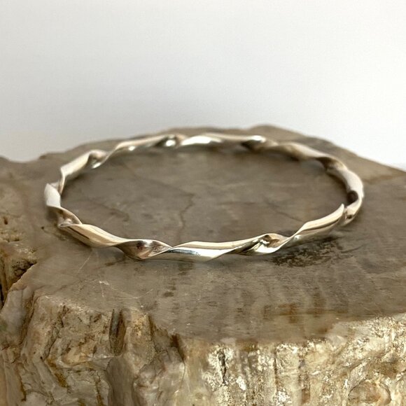 Sterling Silver 925 Twisted Round Bangle Bracelet Size 7.75" - Picture 7 of 16